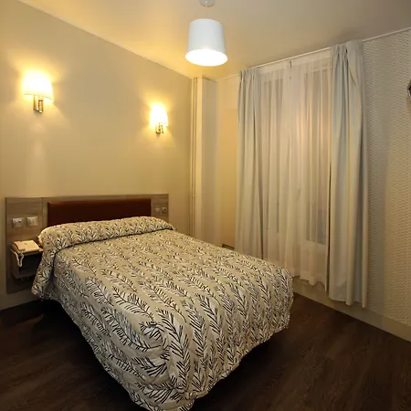 Sunny Hotel Paris