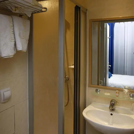 Sunny Hotell Paris