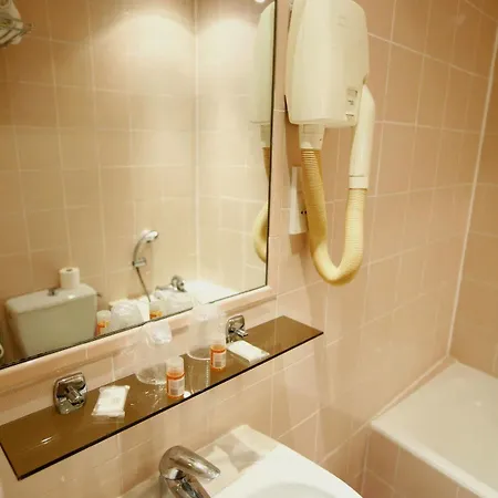 Hotell Sunny 2*