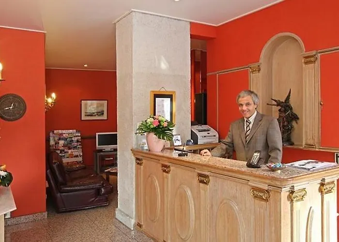 Hotell Sunny 2*